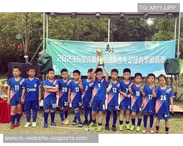 天津儿童足球培训助力小球员成长提升技艺与团队合作精神